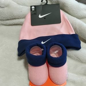 Girls Infant hat and booties (NIKE) 0-6 months